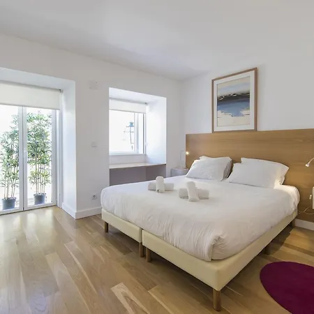 Modern Garden Terrace Apartment Lisbon